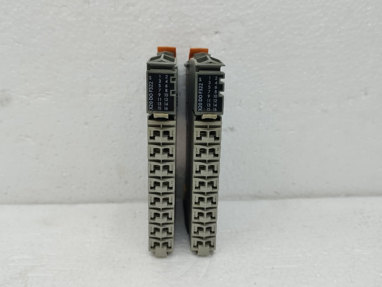 B&R X20 DOF322 Digital Output Module (Lot of 2 PCS)
