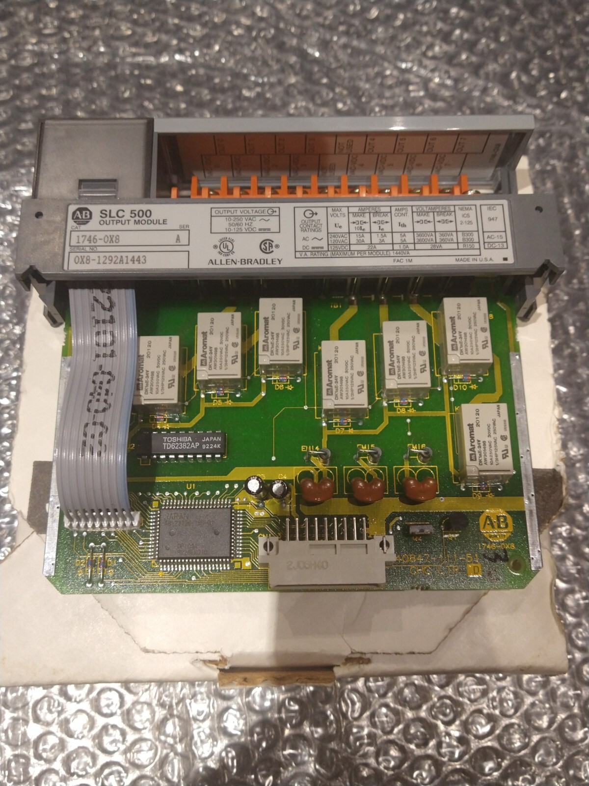 ALLEN BRADLEY 1746-0X8 SER A OUTPUT MODULE NEW