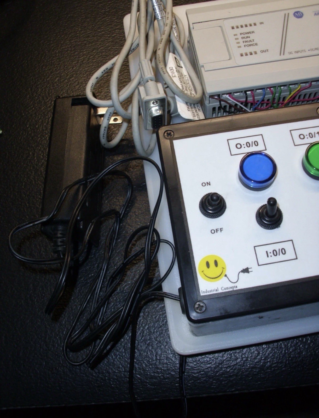 PLC Training Kit Allen Bradley Micrologix 1761-L10BXB With programming cable CBL