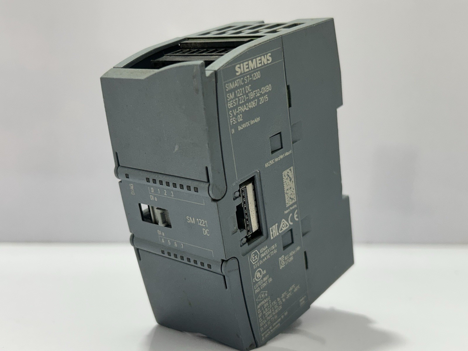 SIEMENS 6ES7221-1BF32-0XB0 DIGITAL INPUT MODULE SIMATIC S7-1200 24 VDC 105 MA