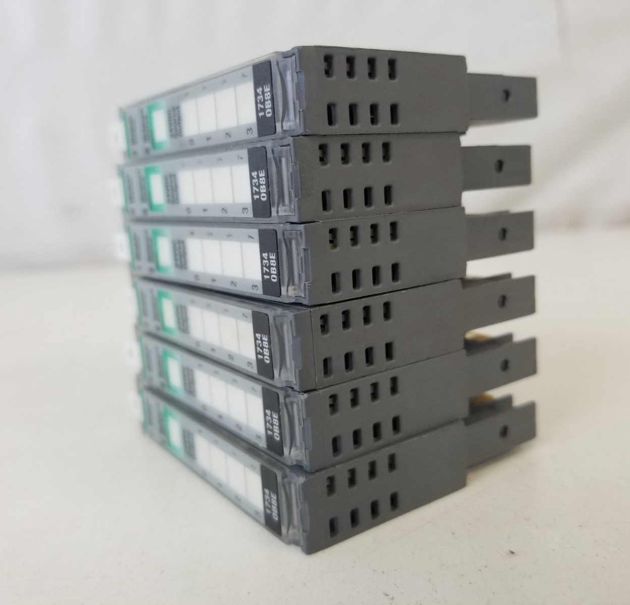 Allen-Bradley 1734-OB8E Ser. C POINT I/O Digital Output Module 24VDC