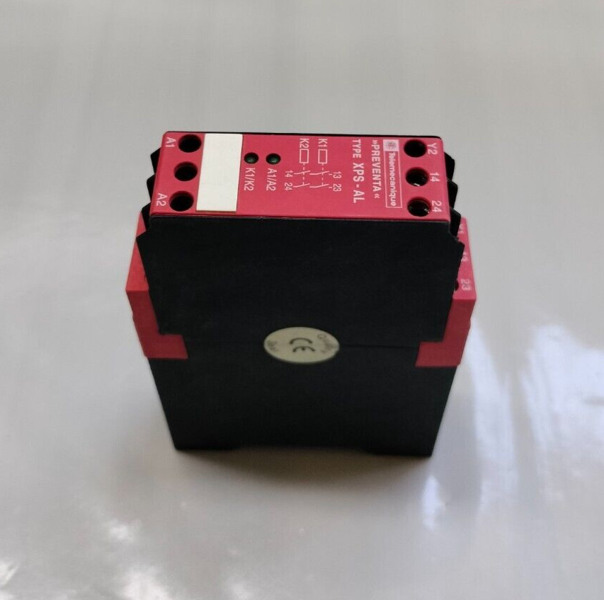 Telemecanique XPS-AL/SerieB XPSAL5110 24V Safety Relay Made in Germany