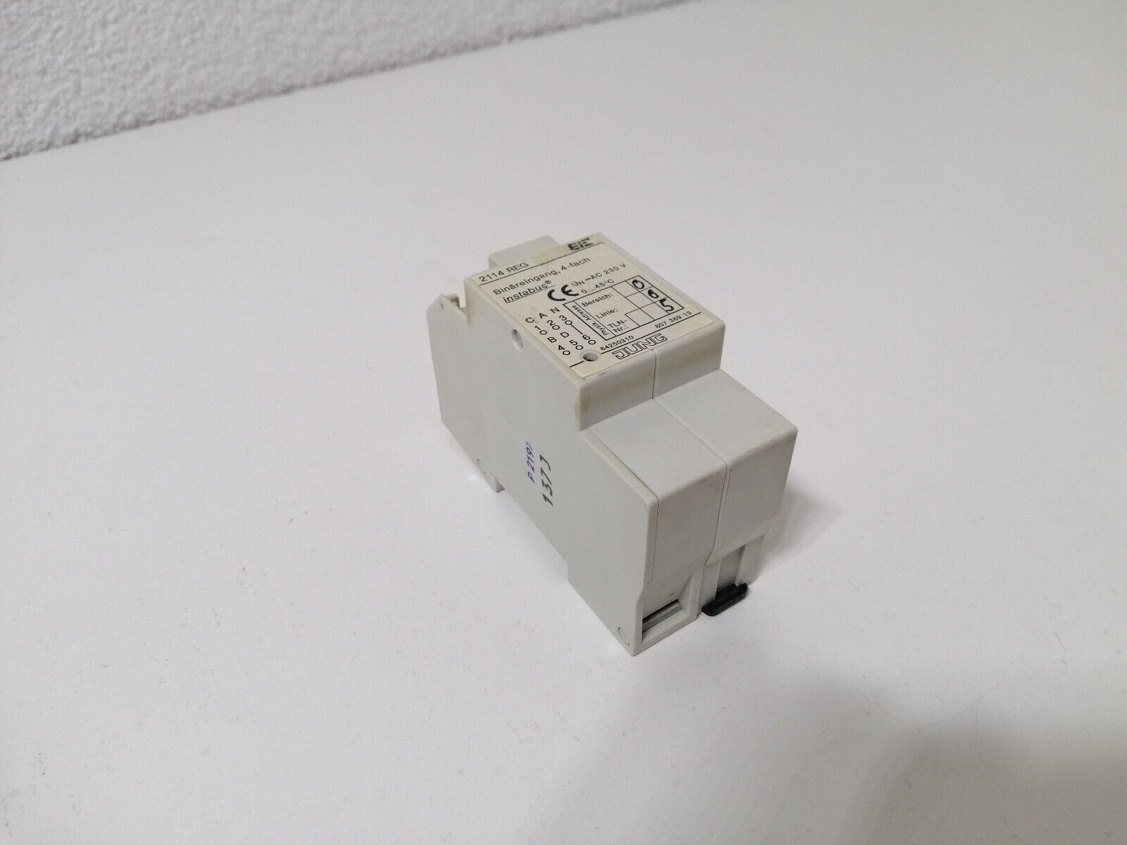 Jung 2114 Reg Binary Input