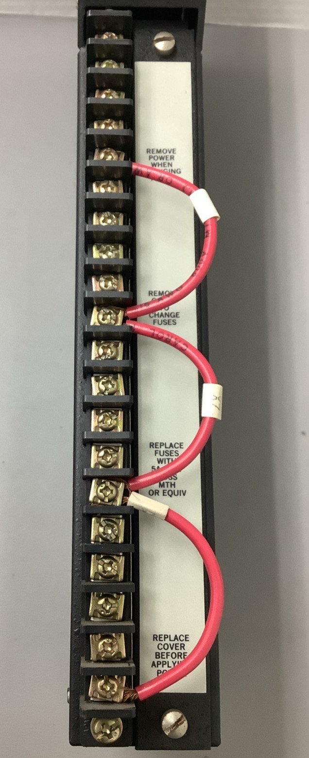 Lot of 2 Square D SY/MAX 8030 ROM-221 Output Module 30619-502-50 120VAC (b628)