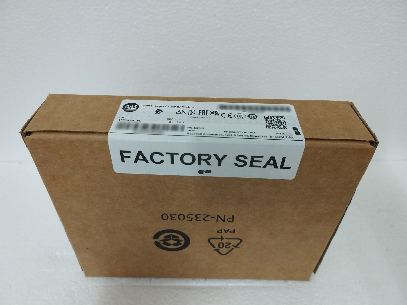 New Allen-Bradley 1756-OBV8S ControlLogix Safety IO Module 1756OBV8S