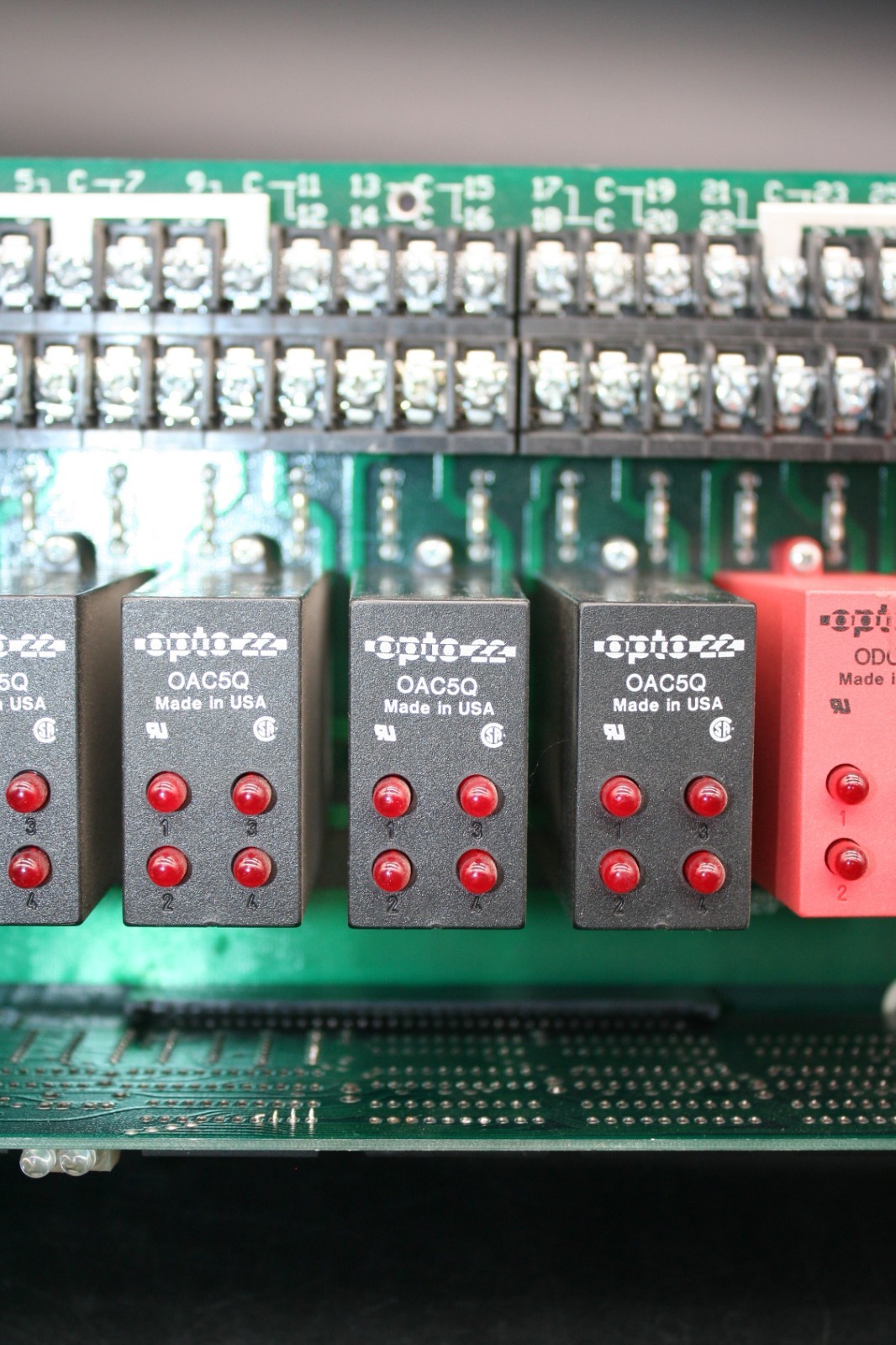 5x Opto 22 OAC5Q Modules w/ 3x Opto 22 ODC5Q Modules + Opto 22 PB32HQ Board