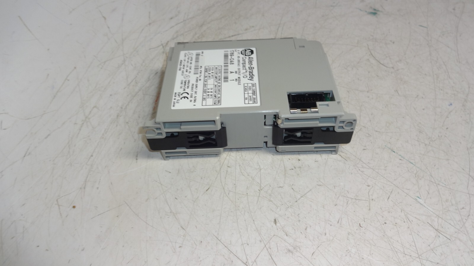 Allen-Bradley Compact I/O 1769-OA8 Output Module