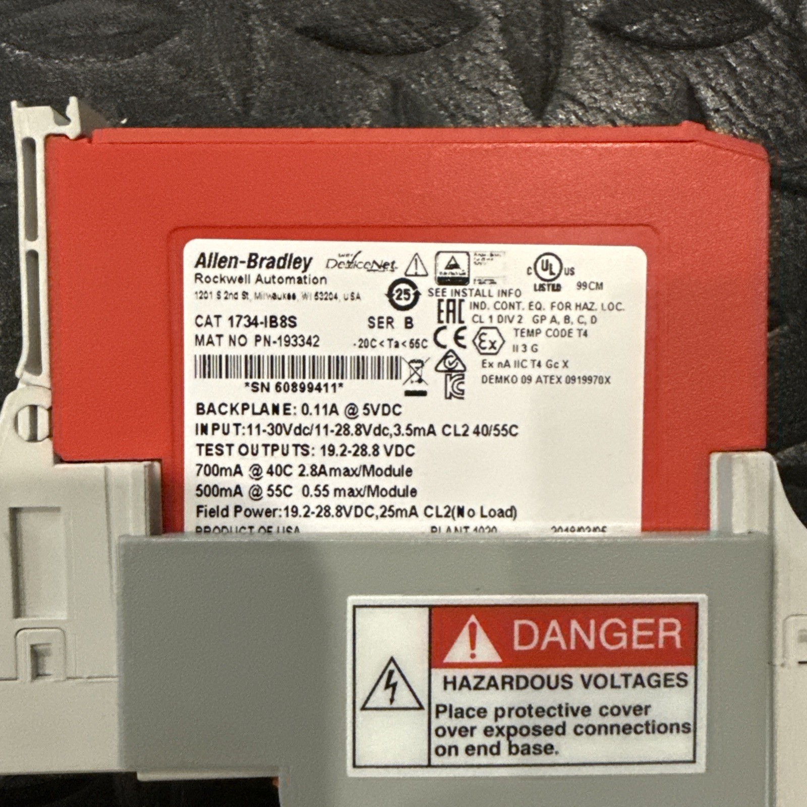 Allen-Bradley 1734-IB8S POINT I/O 8-Point Safety Input Module w/Base 1734-TOP3