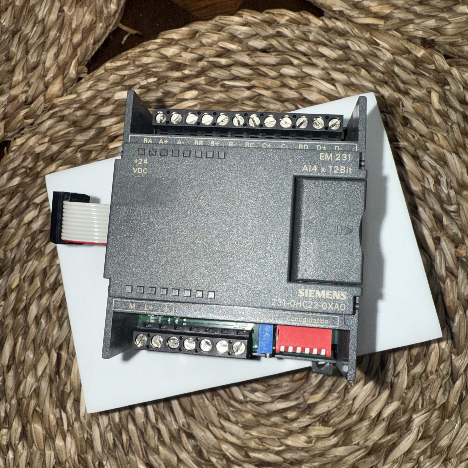 Siemens SIMATIC S7 EM232 6ES7 232-0HB22-0XA0 Analog Output Module AQ2 12-Bit