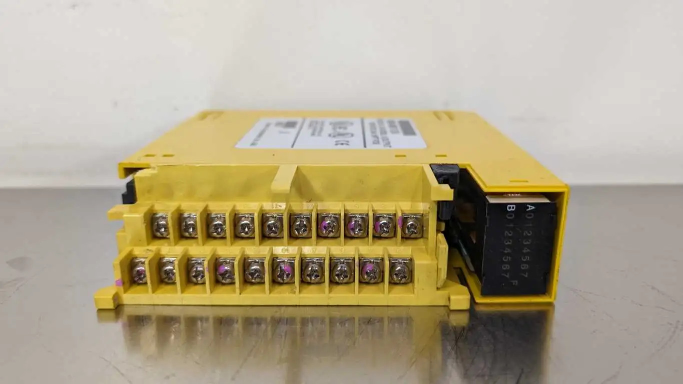 Fanuc A03B-0807-C154 Output Module AOD16D 16PT I/O Model A 12/24VDC
