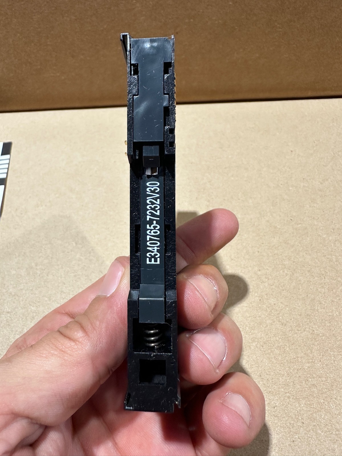 New Genuine Lenze EPM-S701.1C Input / Output PLC Module DC 24V 13536304
