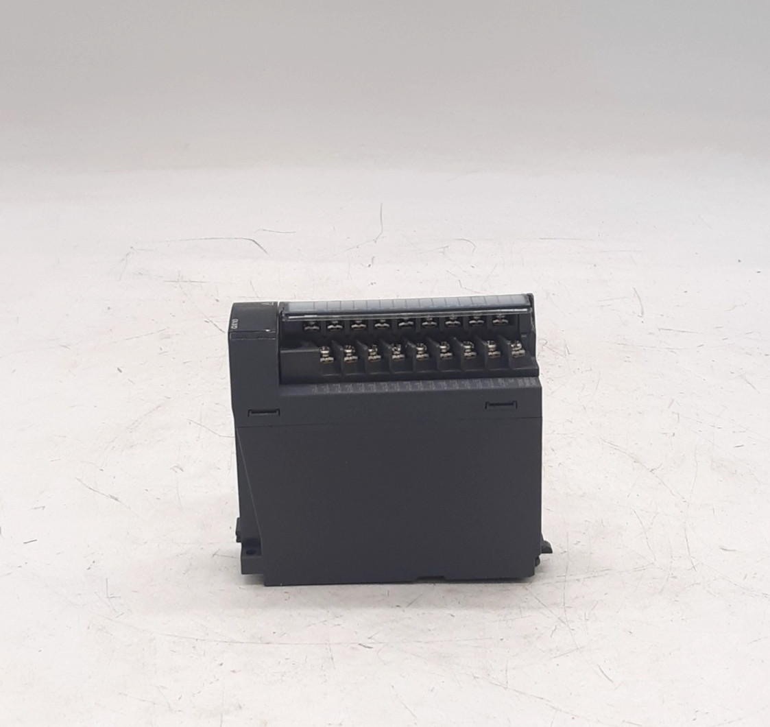 Mitsubishi QX10 Input Unit – BROKEN PLASTIC