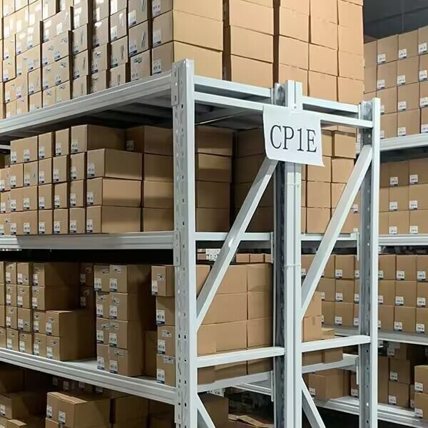 New Allen-Bradley 1769-OF4VI Ser A CompactLogix A/O Voltage Module 1769OF4VI