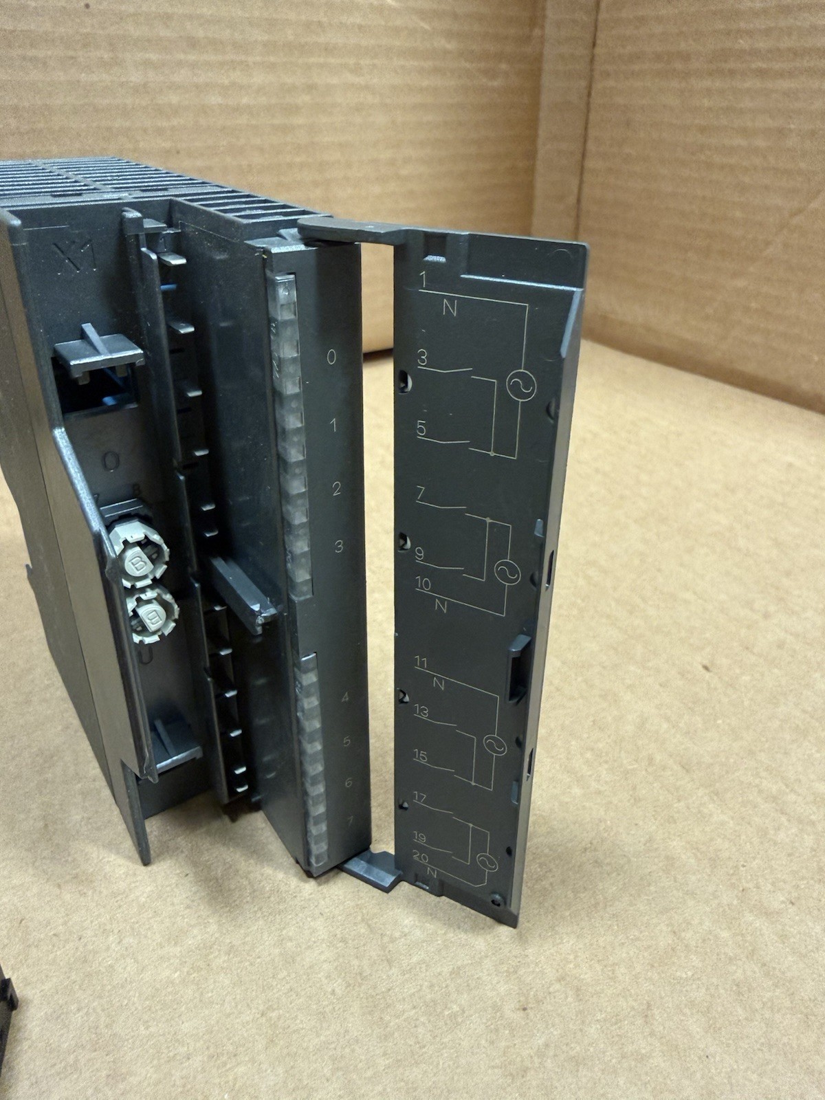 Siemens SIMATIC S7-300 SM321 Digital PLC Input Module 6ES7 321-1BH02-0AA0