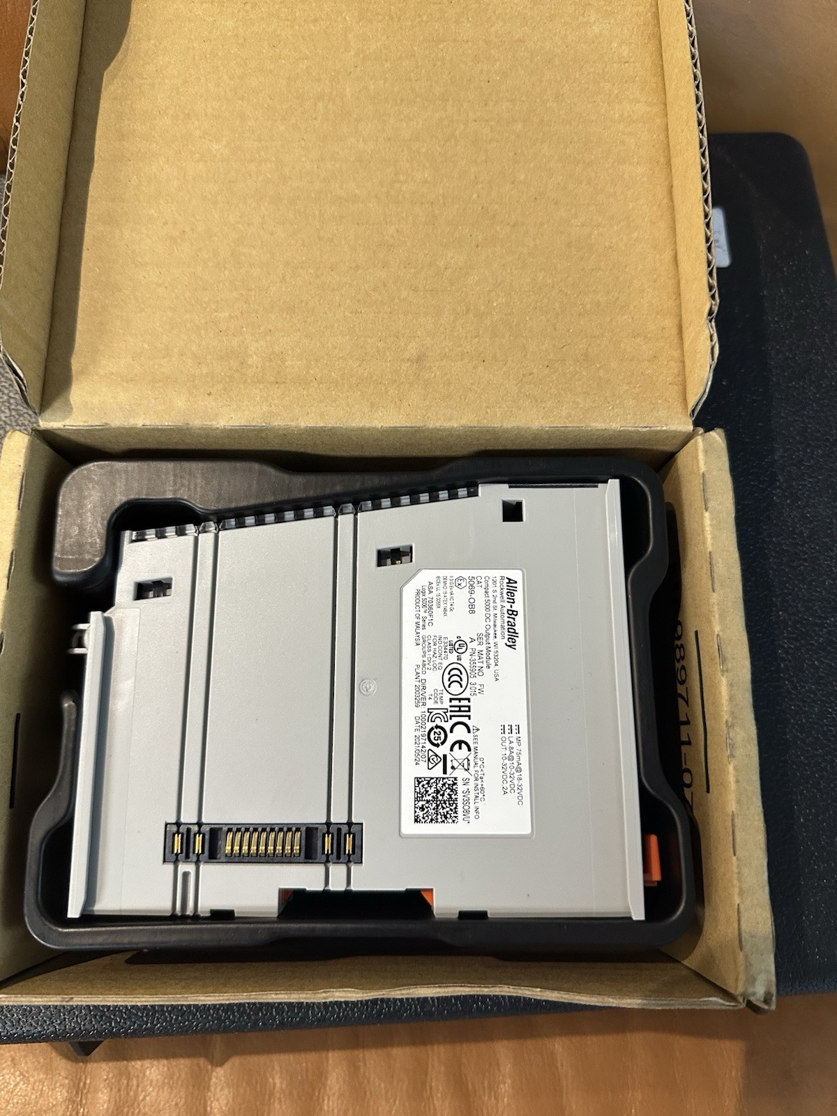 AllenBradley logix 5000 compact 5000 PLC Output Module 5069-OB8 8Pt 24VDC