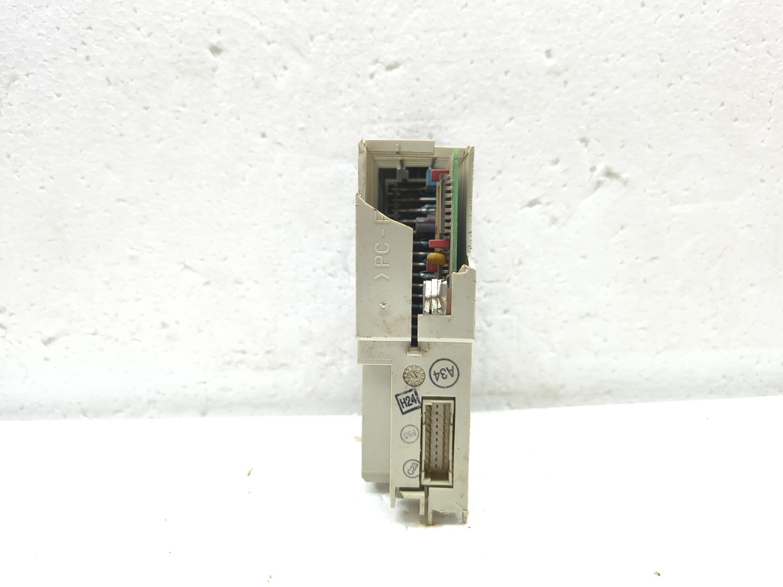 Schneider dap216n/as-bdap-216n tsx compact output module ( BROKEN )