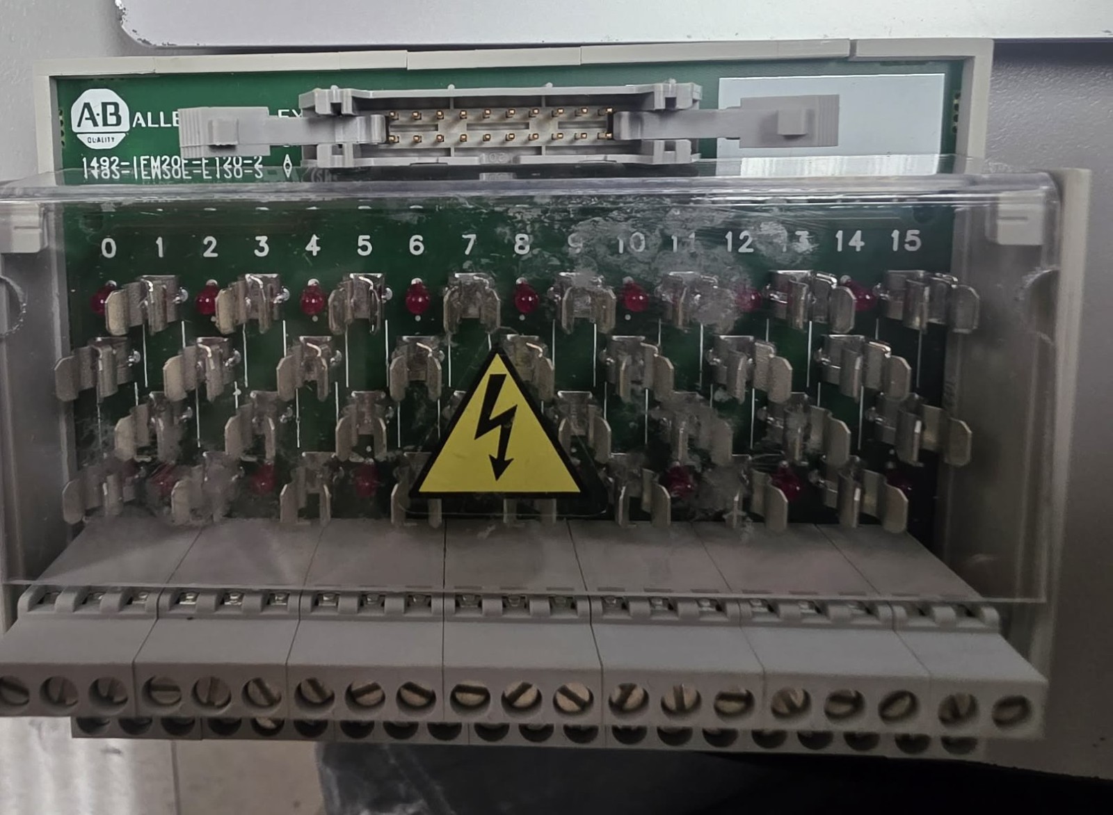 Allen-Bradley 1492-IFM20F-F120-2 Fusible Interface Module 20-Point w/ LEDs