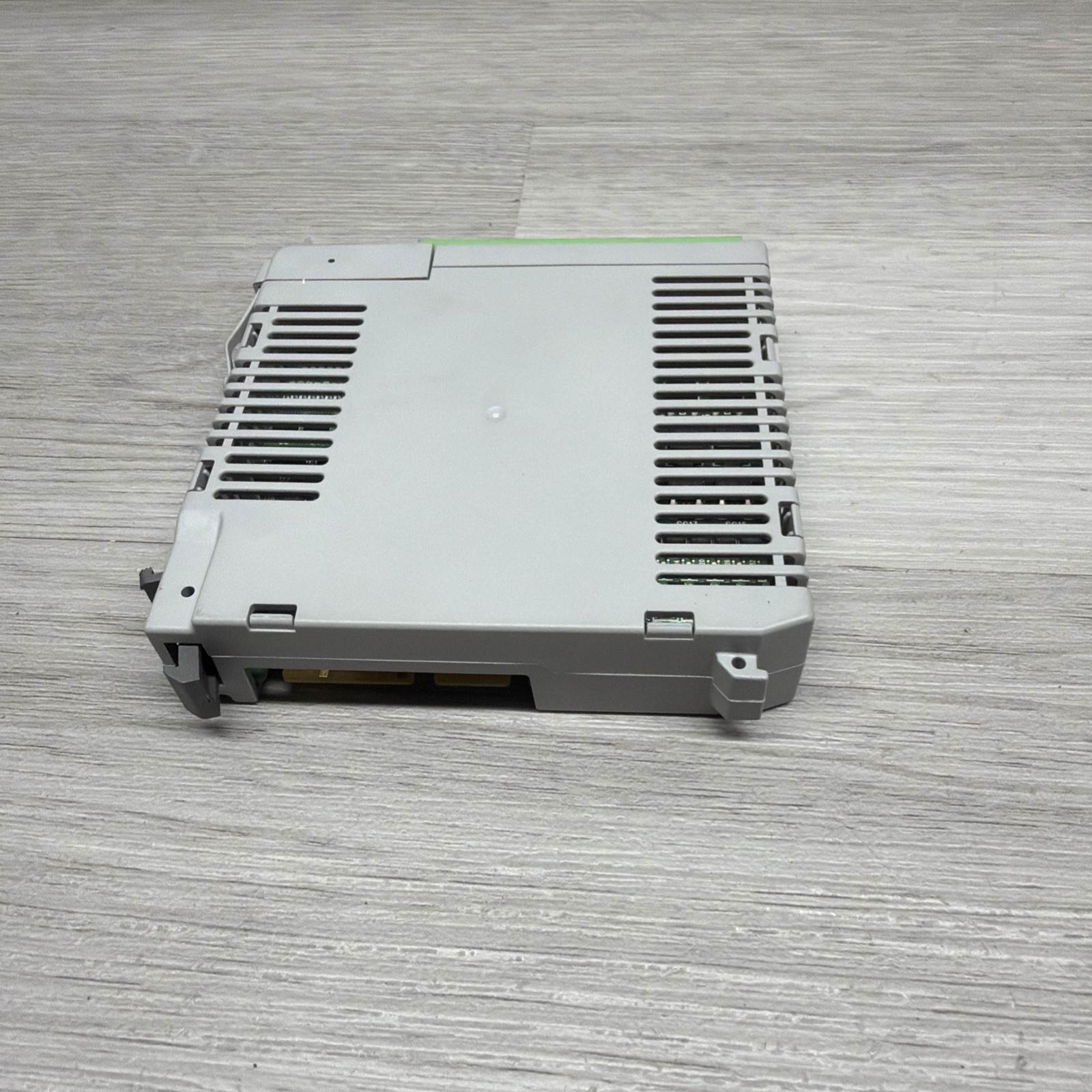 Automation Direct P2-16TA Discrete AC Output Module, 16 Point, READ DESCRIPT