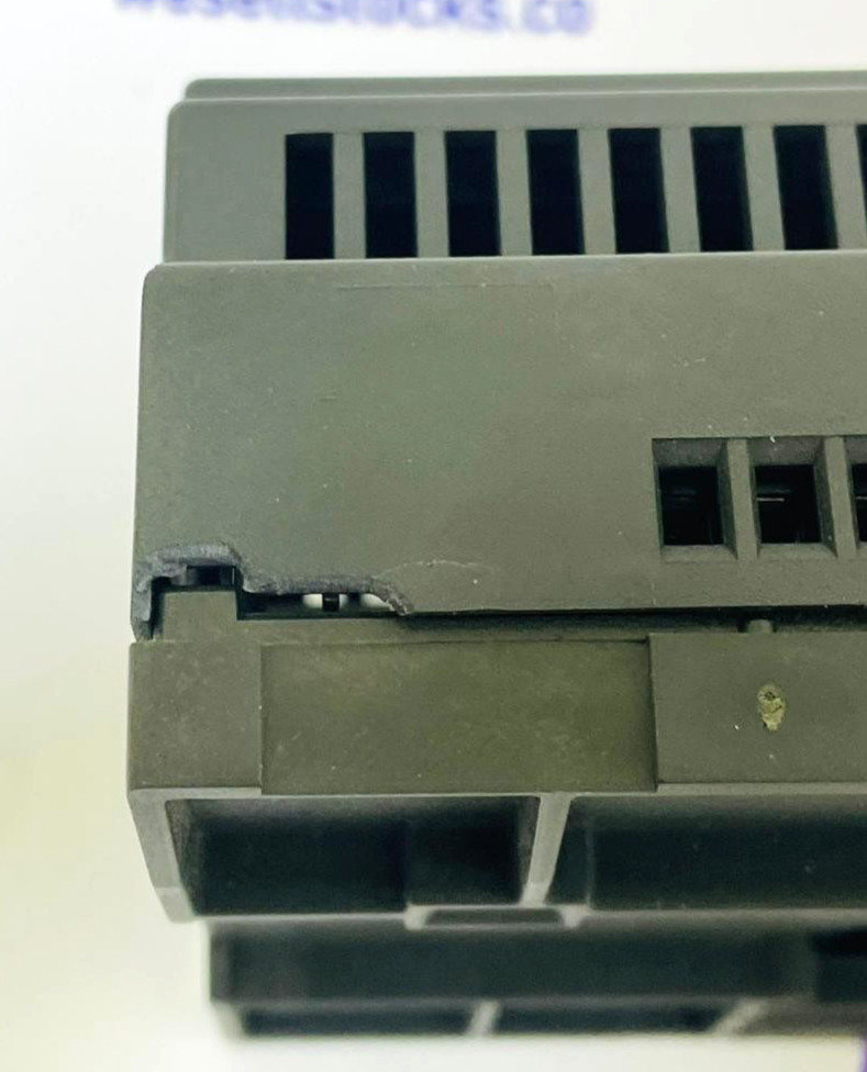 SIEMENS LOGO 6ED1053-1HB00-0BA2 Logic Module (Little Damaged)