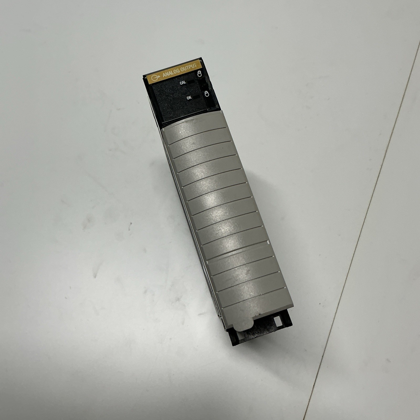 Allen-Bradley 1756-OF4 Series A ControlLogix 4 Point Module. AA-670