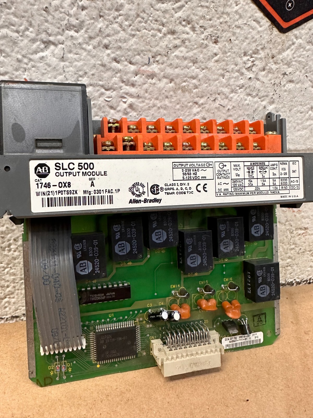 Allen Bradley – 1746-0X8 Series A – SLC 500 Output Module