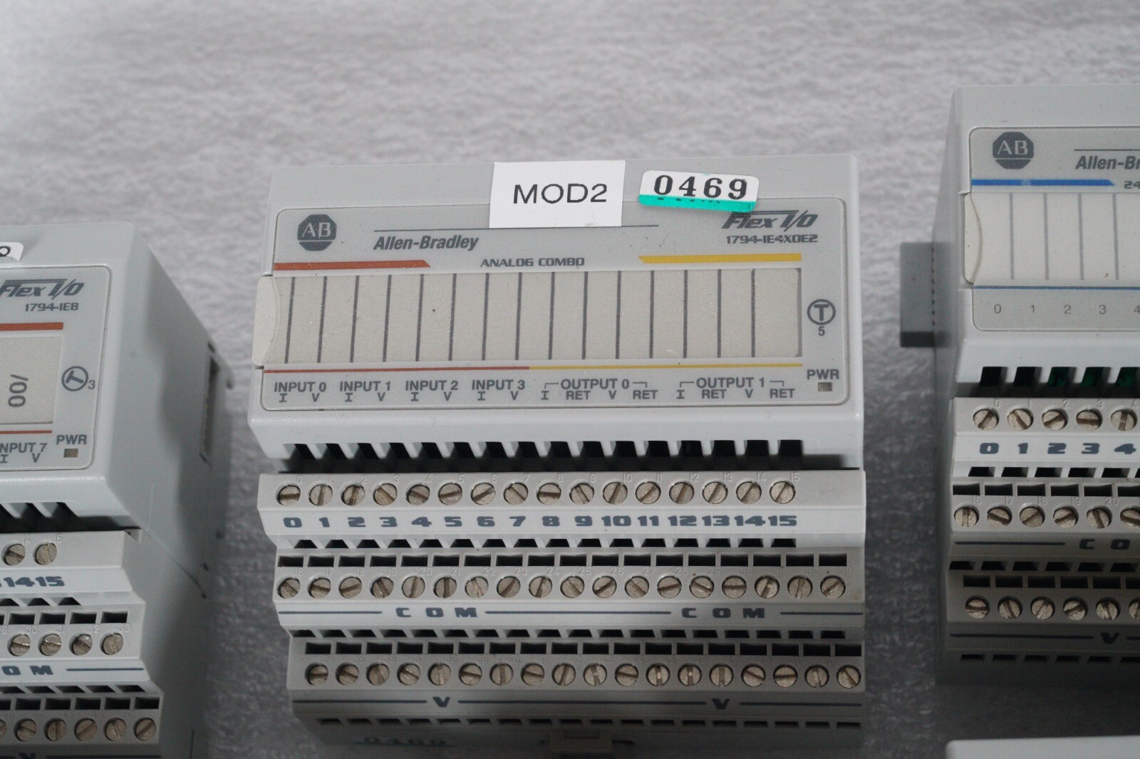 Allen Bradley 1794-IE8 Ser. B Flex I/O Analog Input Module W 1794-TB3