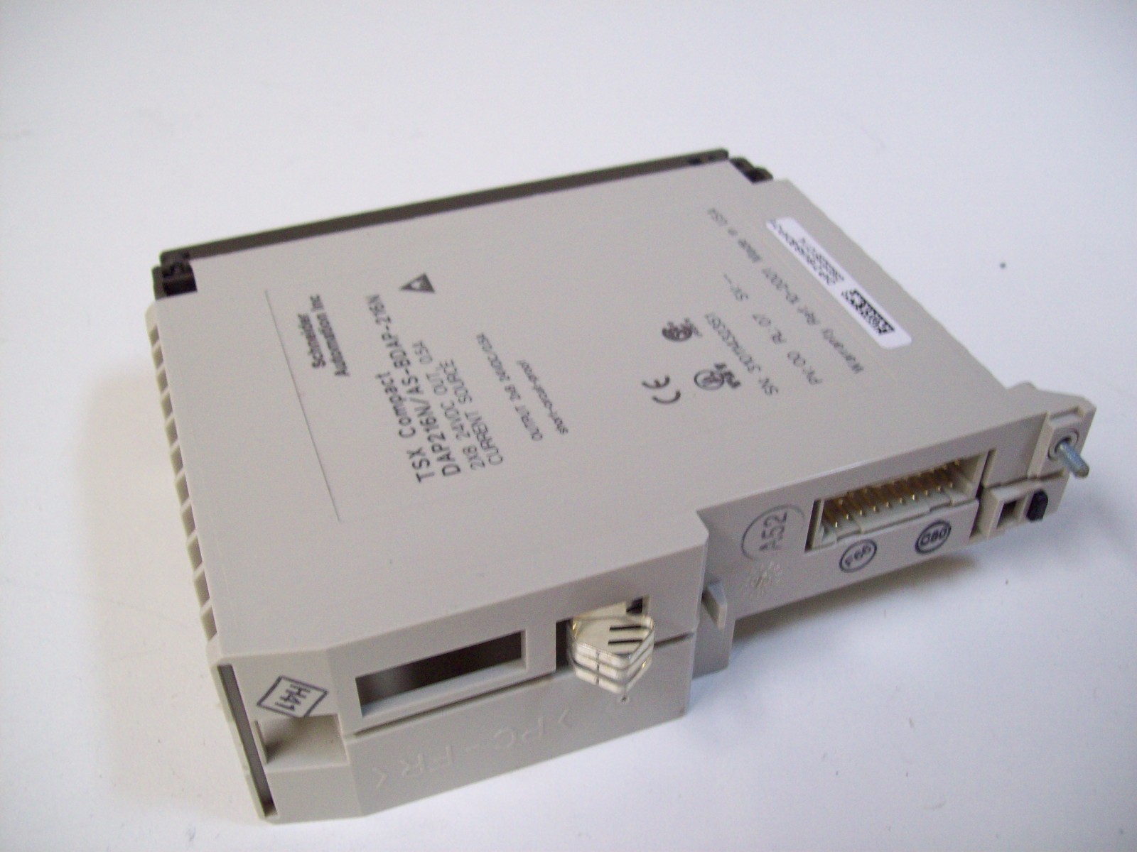 SCHNEIDER DAP216N/AS-BDAP-216N TSX COMPACT 2X8 24VDC OUT, 0.5A CURRENT SOURCE