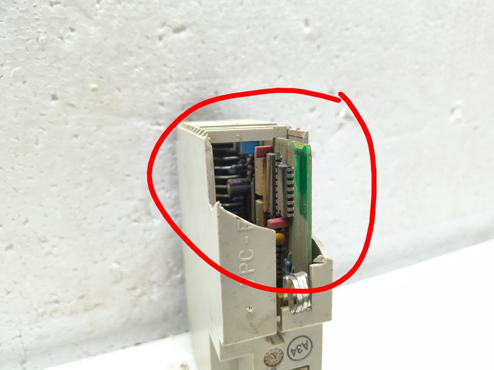 Schneider dap216n/as-bdap-216n tsx compact output module ( BROKEN )