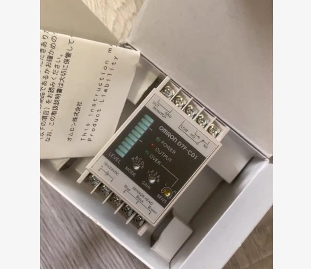New in box Omron D7F-C01 Controller