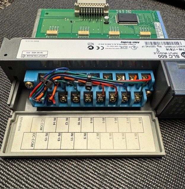 Allen-Bradley SLC 500 1746-ITB16 series C input voltage 10-30VDC