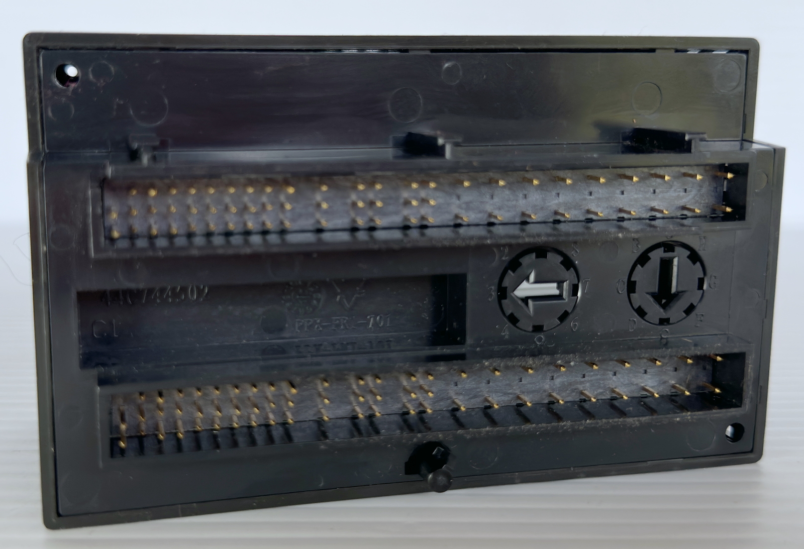 GE Fanuc IC200ALG322-G Analog Output Voltage Module
