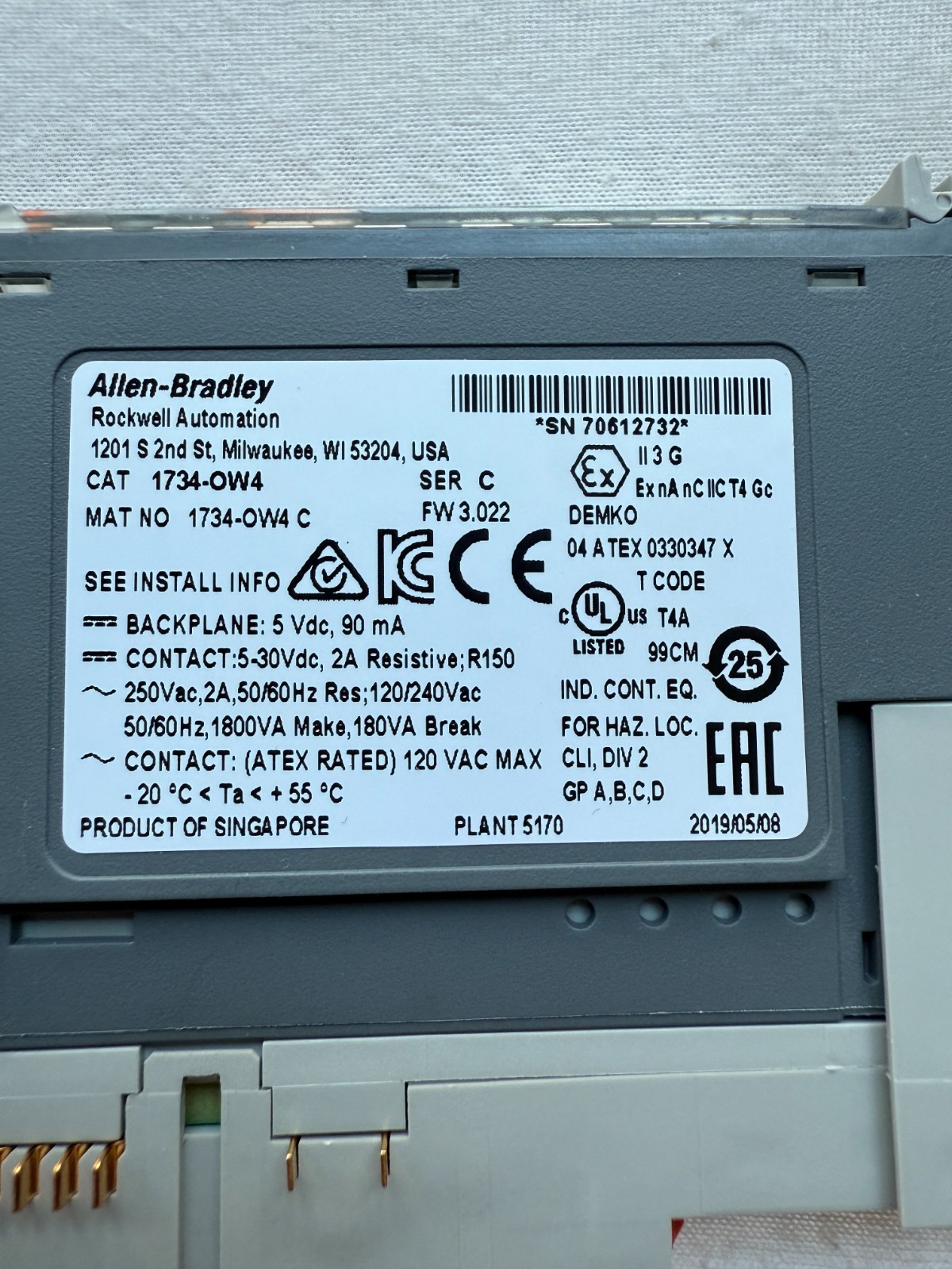 Allen-Bradley 1734-OW4 Relay Output Module w/ 1734-TB & 1734-MB POINT I/O
