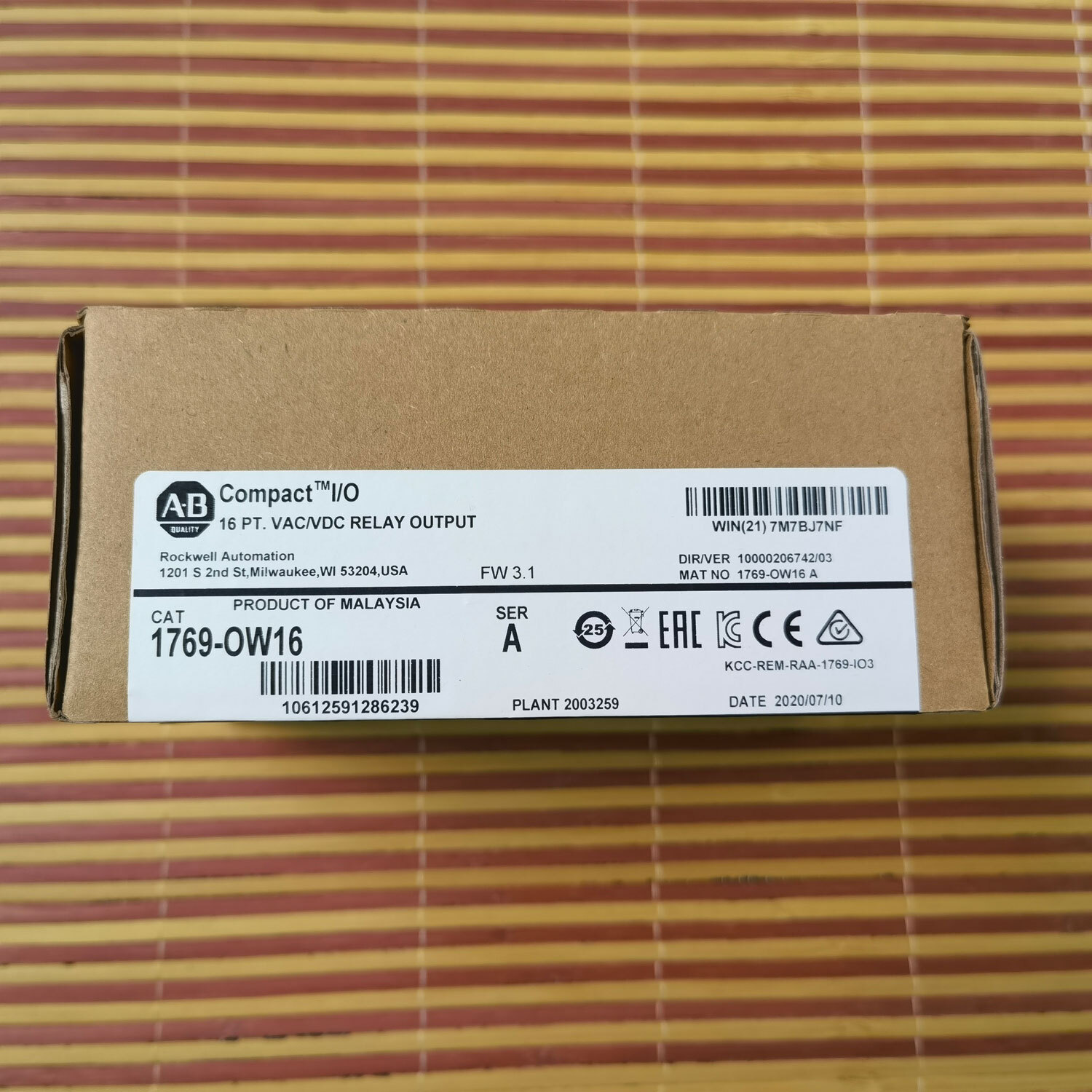 Surplus Sealed Allen-Bradley 1769-OW16 CompactLogix Relay Output Module 1769OW16