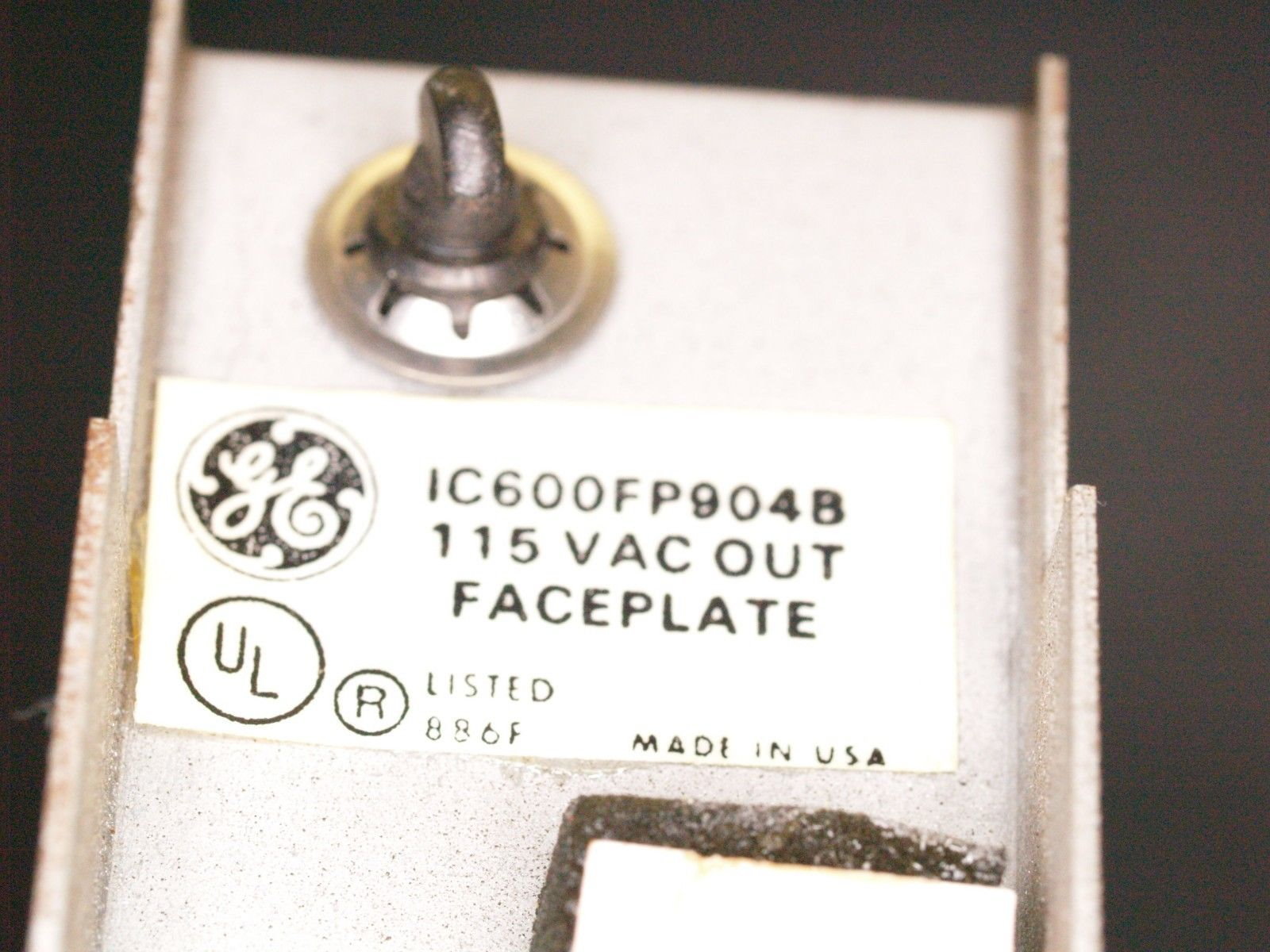GE Fanuc IC600YB904B New Old Stock Series Six 115 VAC Output Module QTY 7
