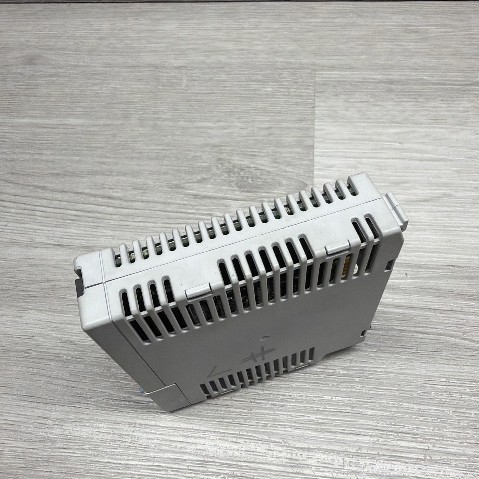 Automation Direct P2-16TD2P Discrete DC Output Module, 16 Point, READ DESCRIPT