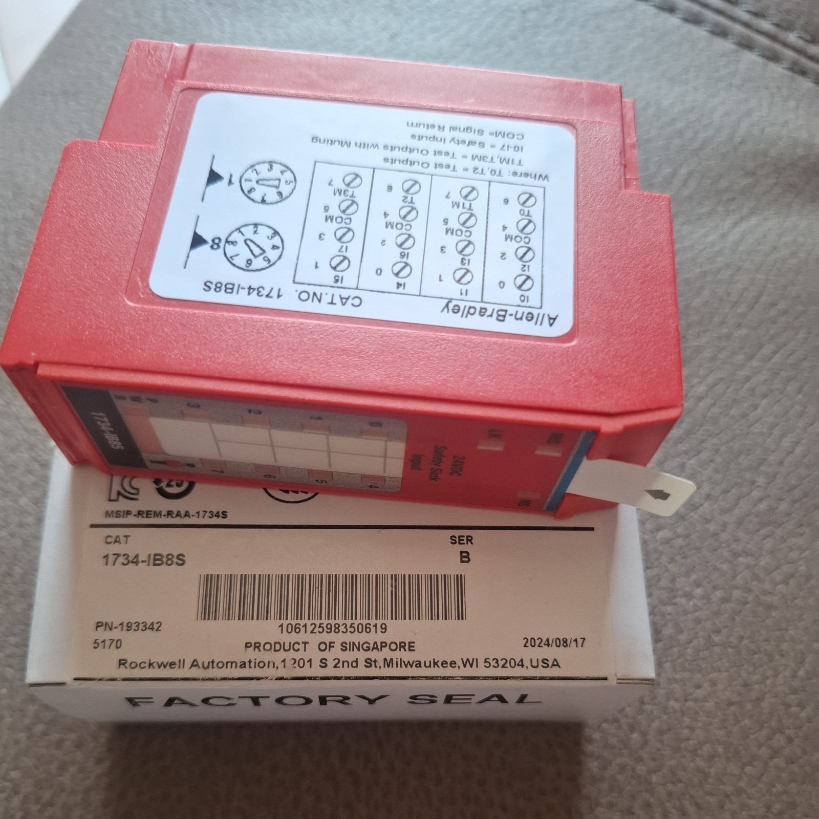 Allen Bradley 1734-IB8S PN-193342 SER. B 8 Channel Input PLC Module