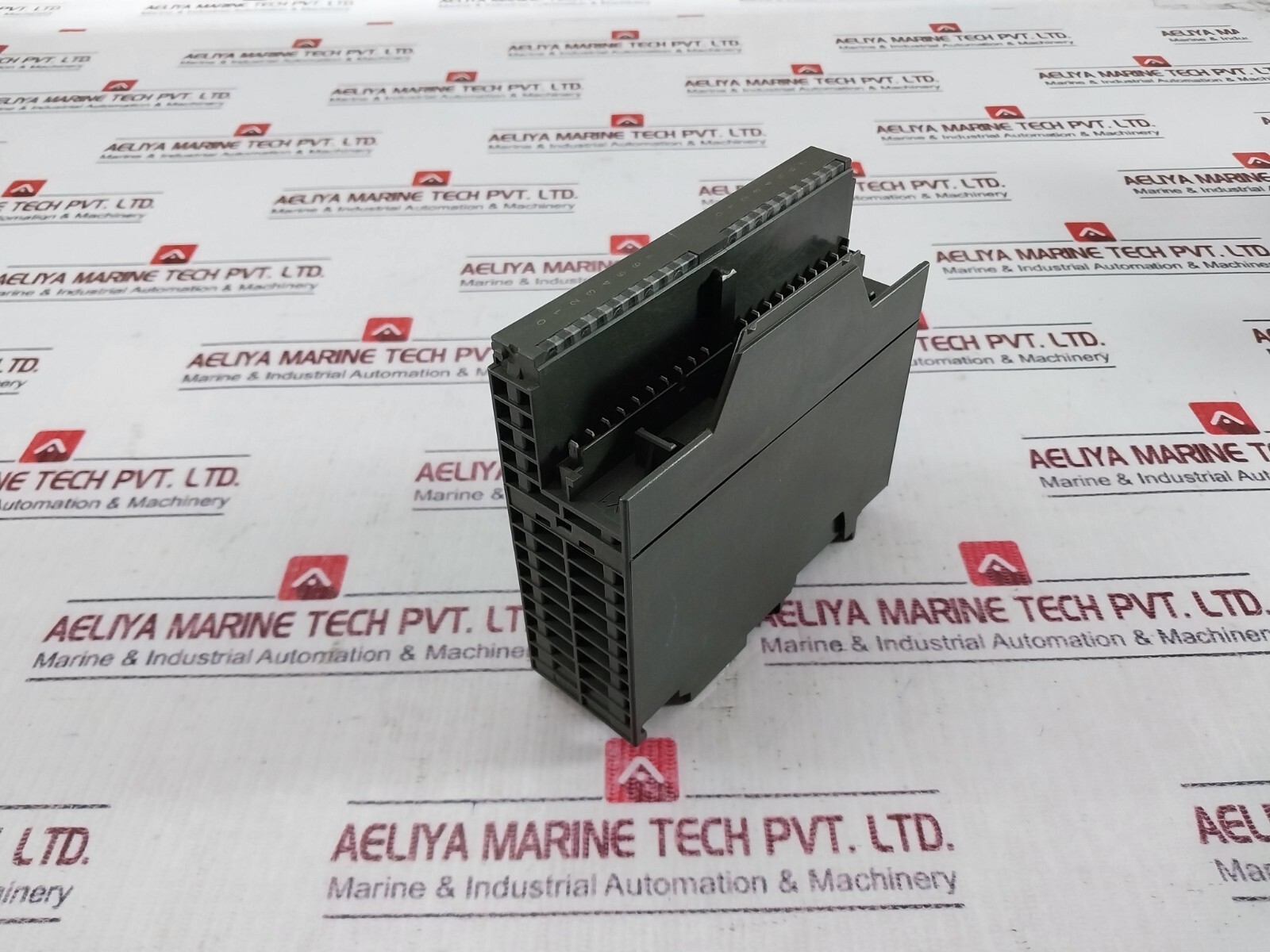SIEMENS 6ES7 322-1BH01-0AA0 Series Simatic S7 Digital Output Module 0.5A