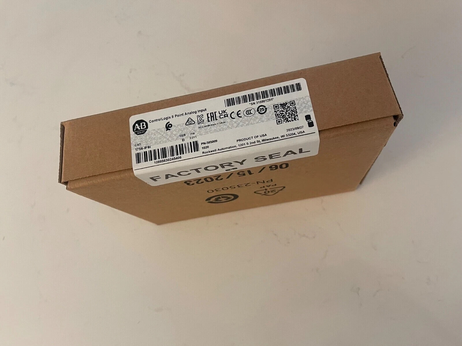 New Factory Sealed AB 1756-IF8I SER B ControlLogix 8 Point Analog Input Module