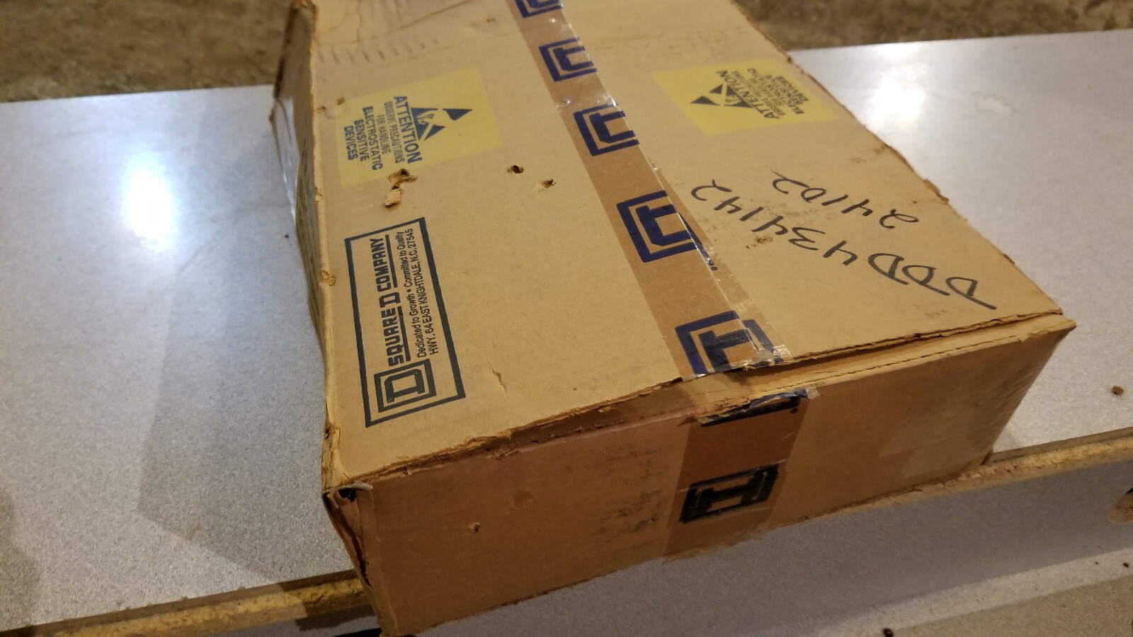 Square D 8030 ROM-221 ROM221 SY/Max F2 Output Module SQD 120v – New sealed bag