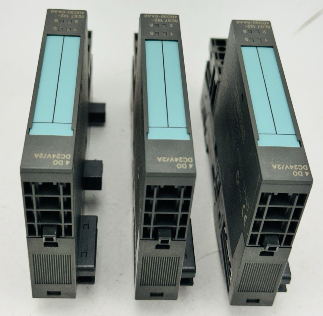 (LOT OF 3) Siemens Simatic S7 6ES7132-4BD30-0AA0 4DC24V/2A Module *WARRANTY*