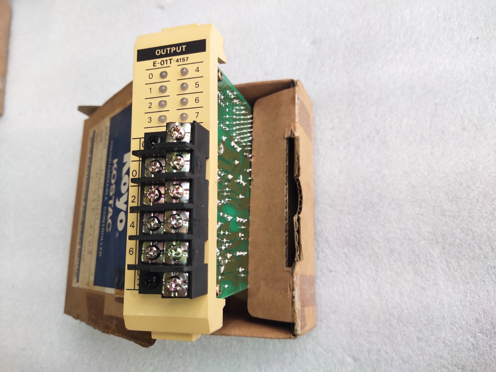 KOYO KOSTAC E-01T-4157 RELAY / OUTPUT PROGRAMMABLE CONTROLLER E01T-4157