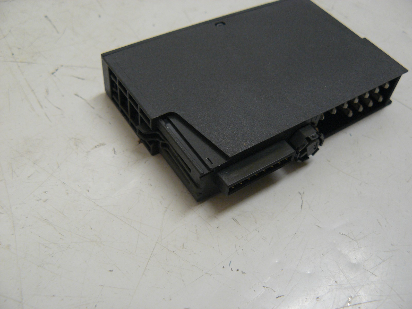 SIEMENS 6ES7-135-4MB02-0AB0 SIMATIC DP ELEC MODULE 2 AO I HIGH FEATURE NEW