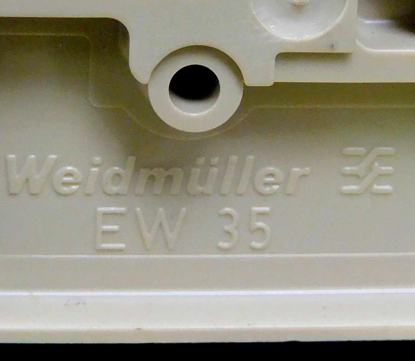 Weidmuller & Allen Bradley LR82859, WSI6/2, EW35, 700-HK36Z24, GH005 DIN Rail