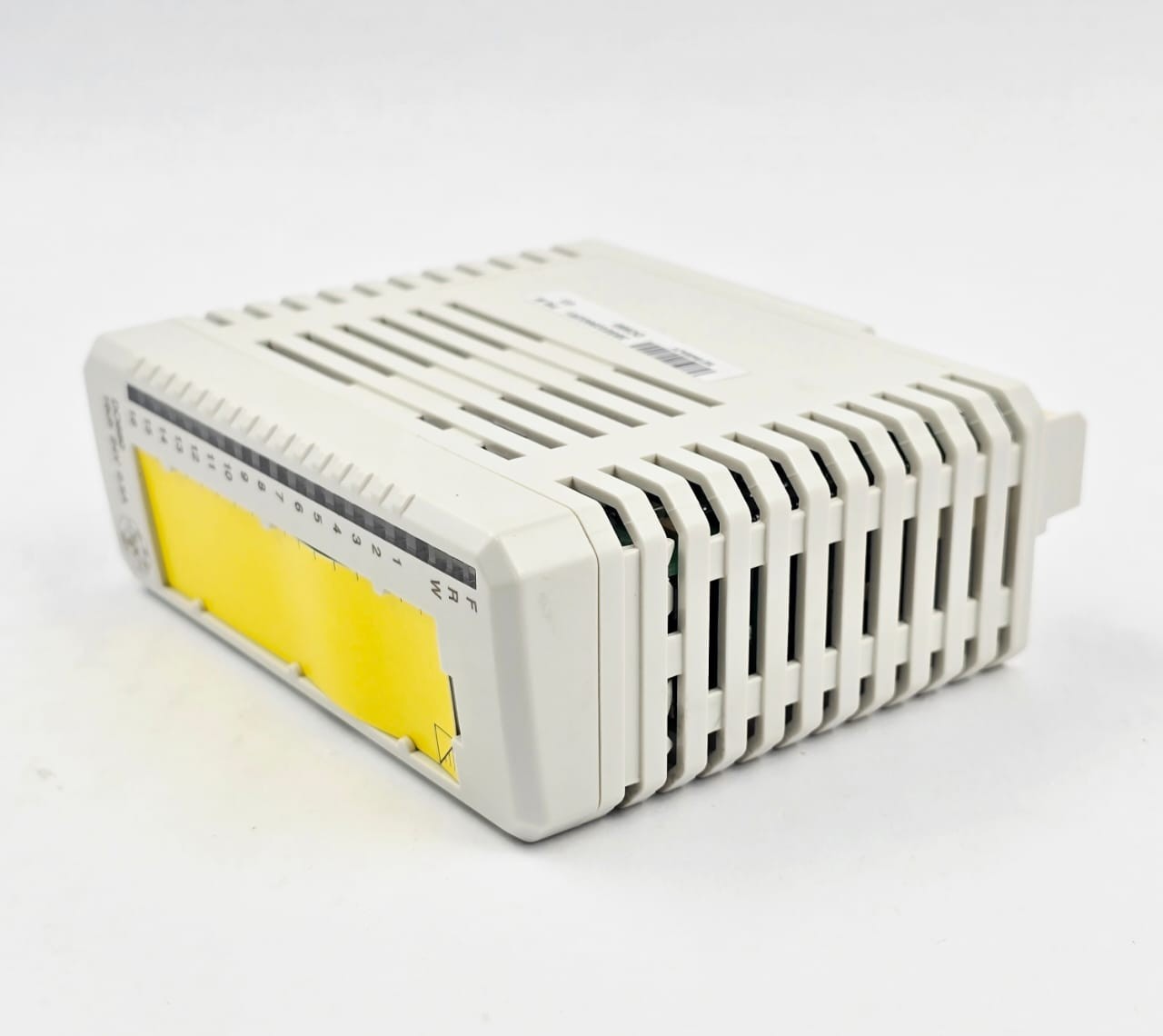 ABB DO880 Digital Output Module (3BSE028602R1)