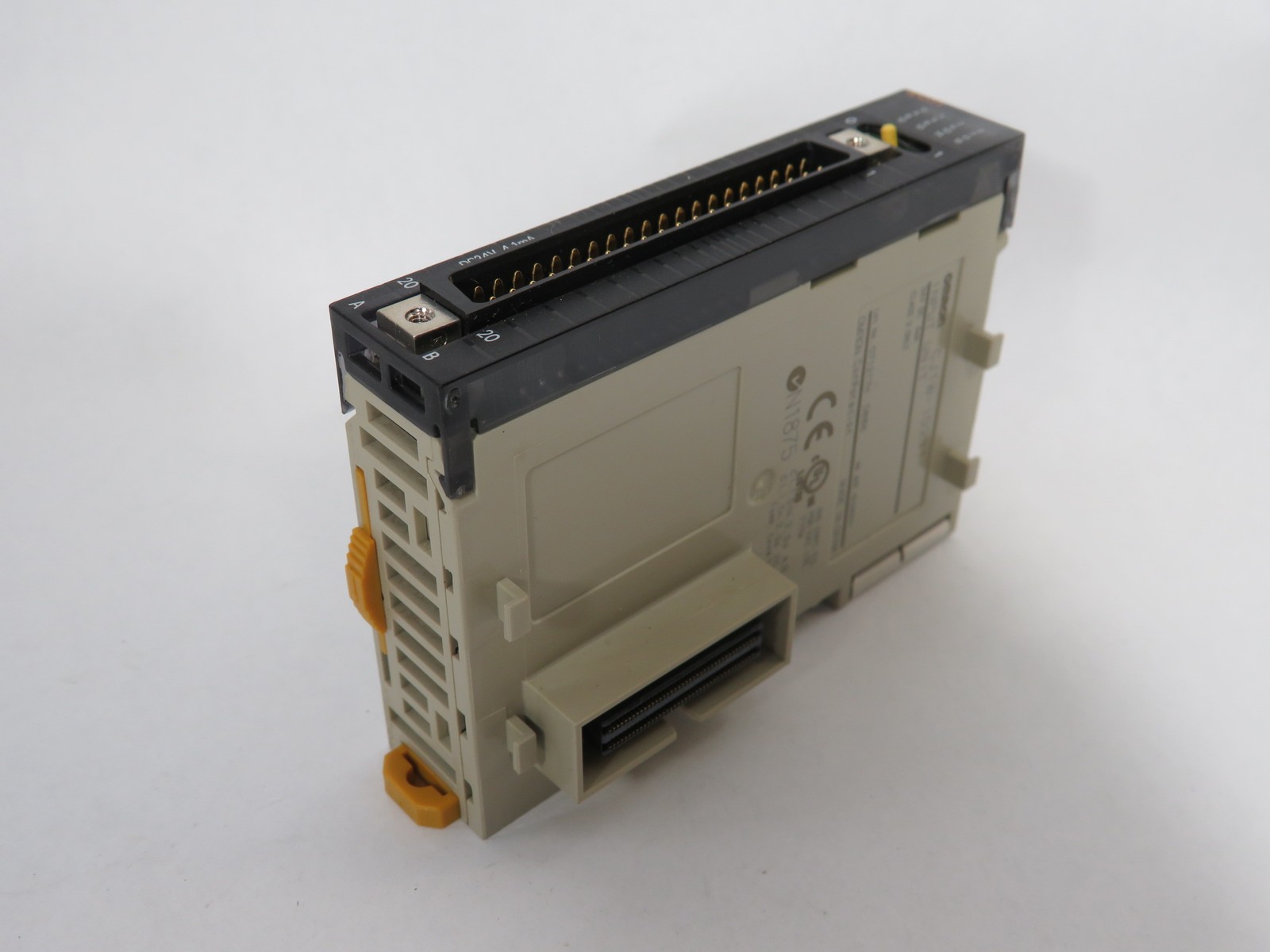 Omron CJ1W-ID231 Input Unit 24VDC 4mA 32 Point USED