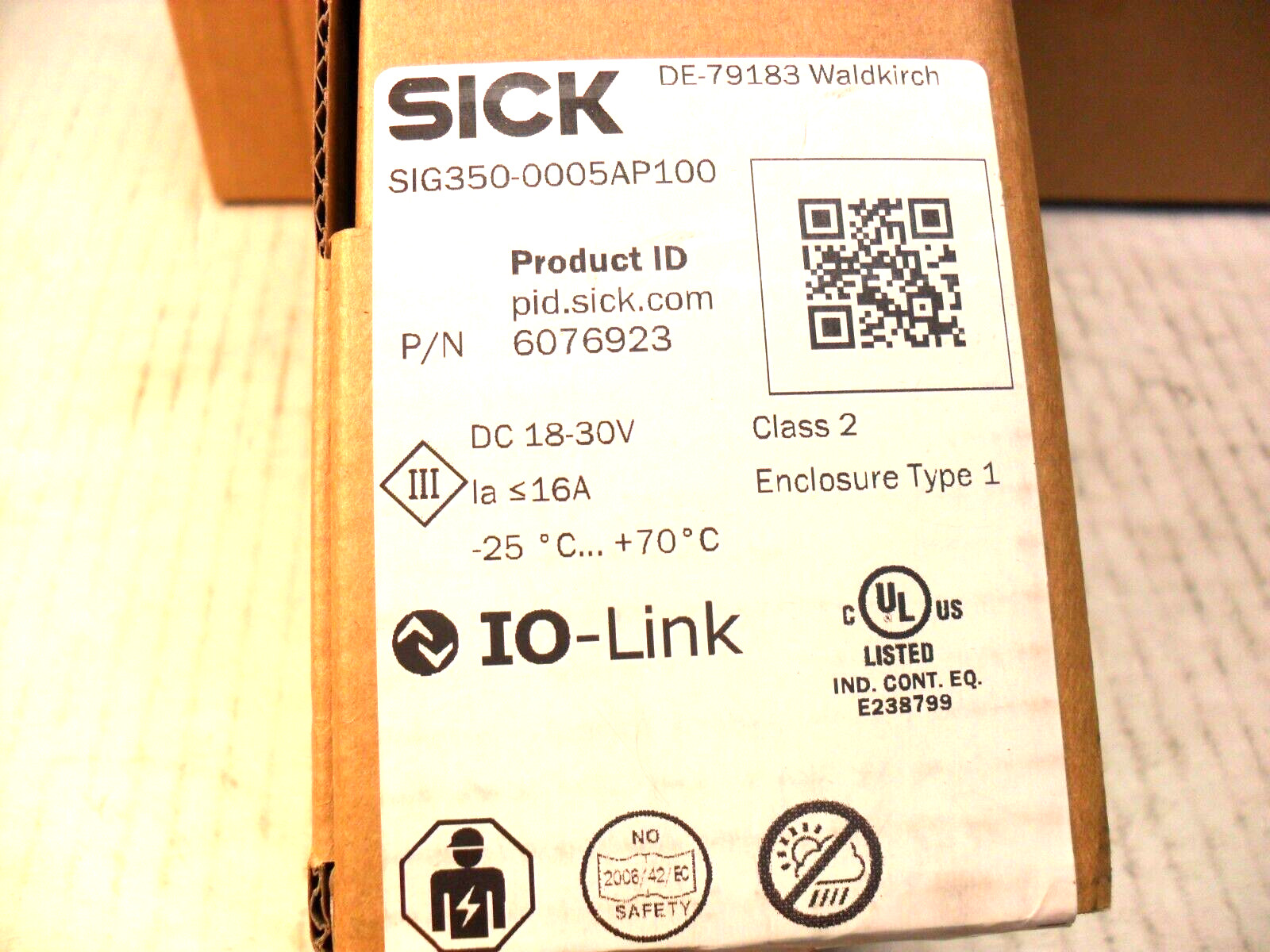 SICK 6076923 New n Factory Box USA SELLER