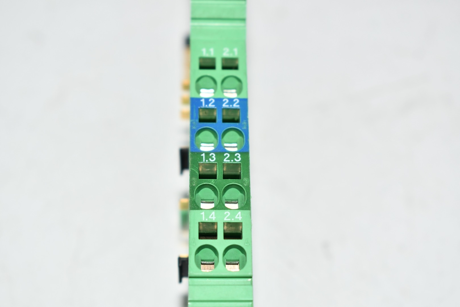 NEW Phoenix Contact IB IL 24 DO 4-ME – Digital module 2863931
