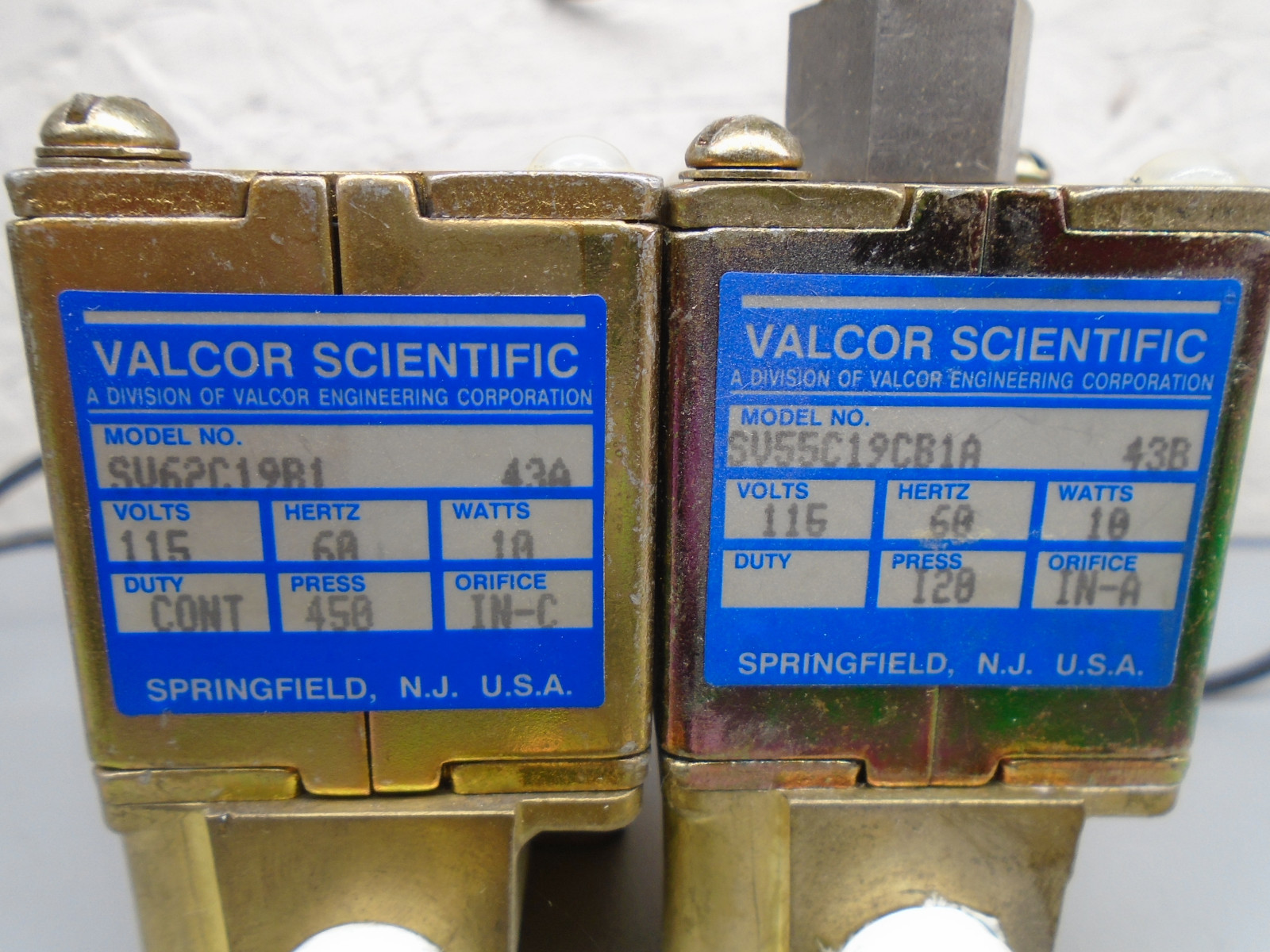 Lot of 2 Valcor Scientific SV62C19B1 SV55C19CB1A W346