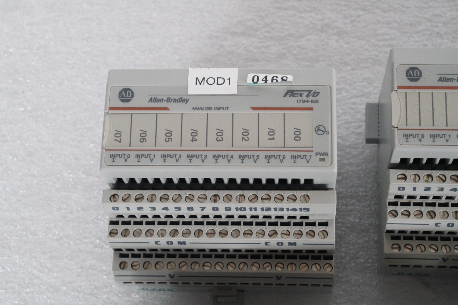 Allen Bradley 1794-IE8 Ser. B Flex I/O Analog Input Module W 1794-TB3