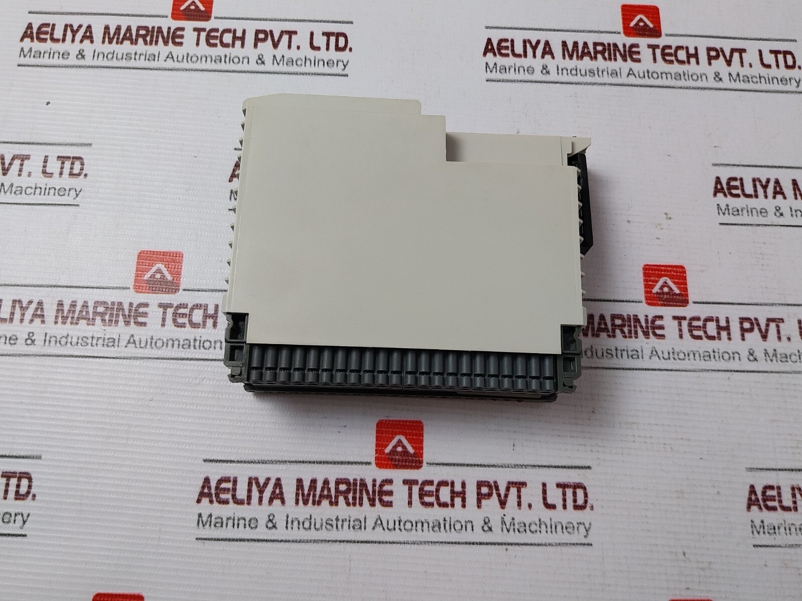 Schneider Automation Dap 216n/as-bdap-216n Compact Output Module 24vdc 0.5a